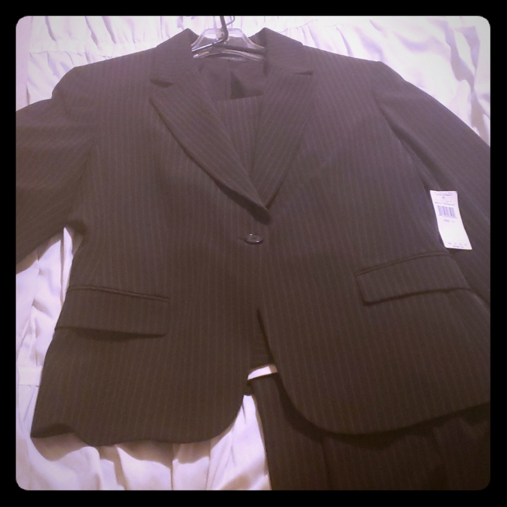 Brown pants suit